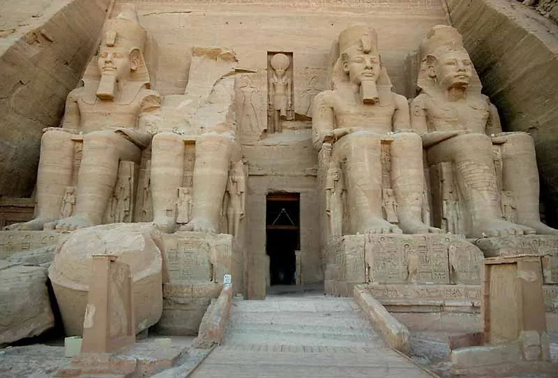 abusimbeltempleaswanegypt1.webp