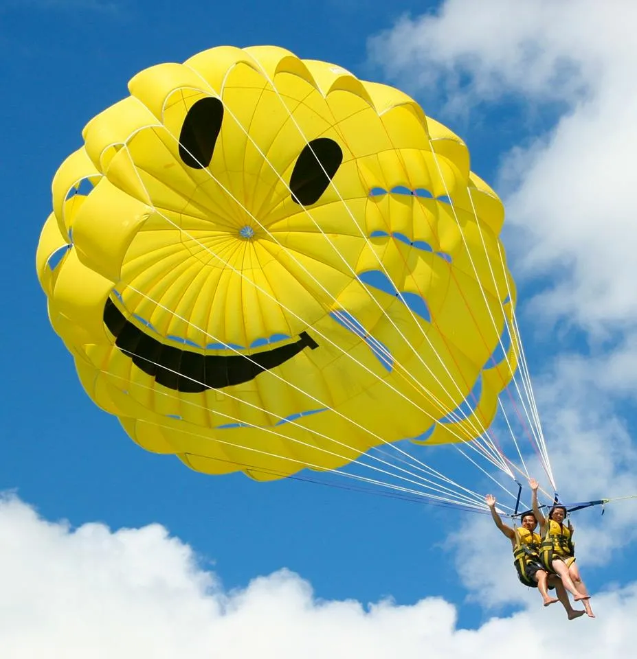 smilewithparasailingsharmelsheikh.webp
